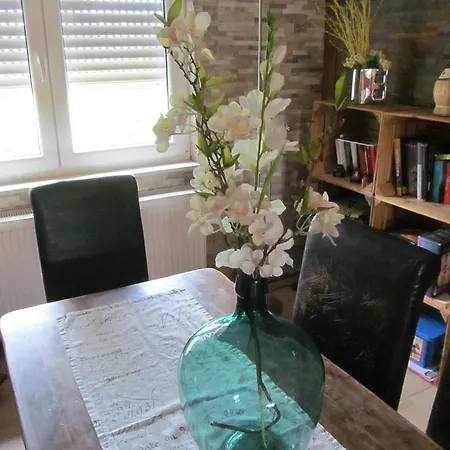 Loftwohnung 3 Bergeblick * Ettringen (Rhineland-Palatinate)